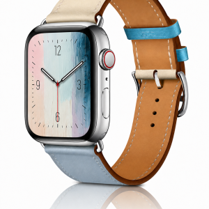 Model wearing Bleu lin/Craie/Bleu du Nord Single Tour Leather for Apple Watch Apple Watch band