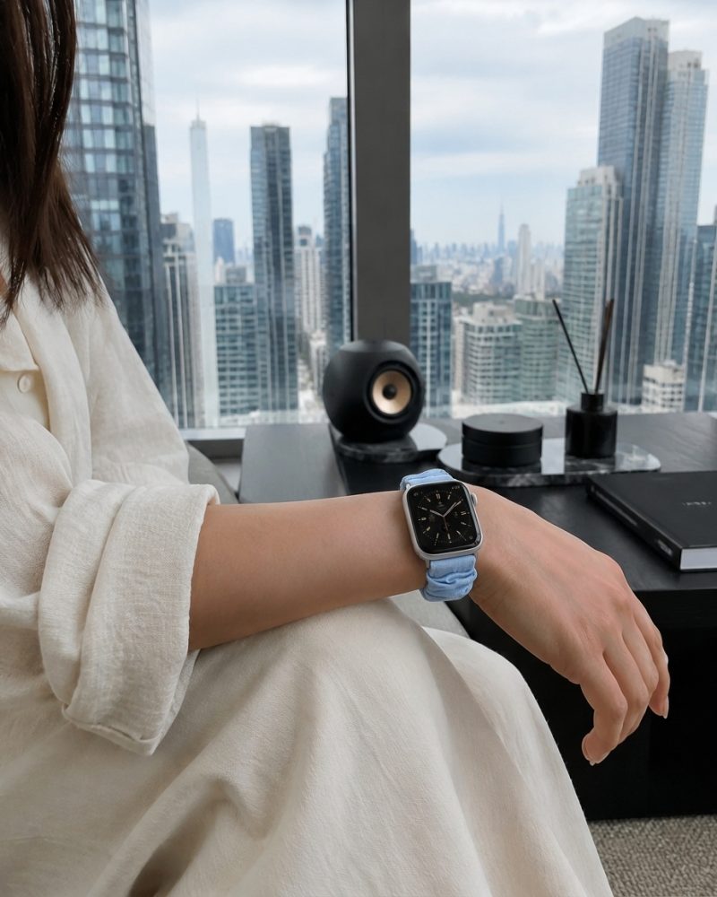 Model wearing Blue Largoon Scrunchie Loop Band for Apple Watch Apple Watch band