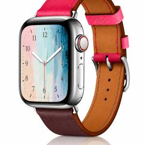 Model wearing Bordeaux/Rose Extrême/Rose Azalée Single Tour Leather for Apple Watch Apple Watch band