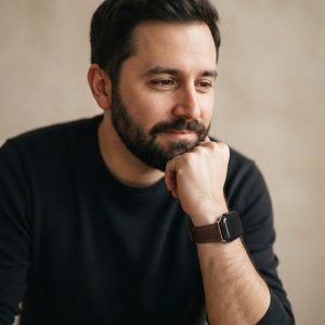 Model wearing Dark Brown Lincoln Leather Band for Apple Watch Apple Watch band