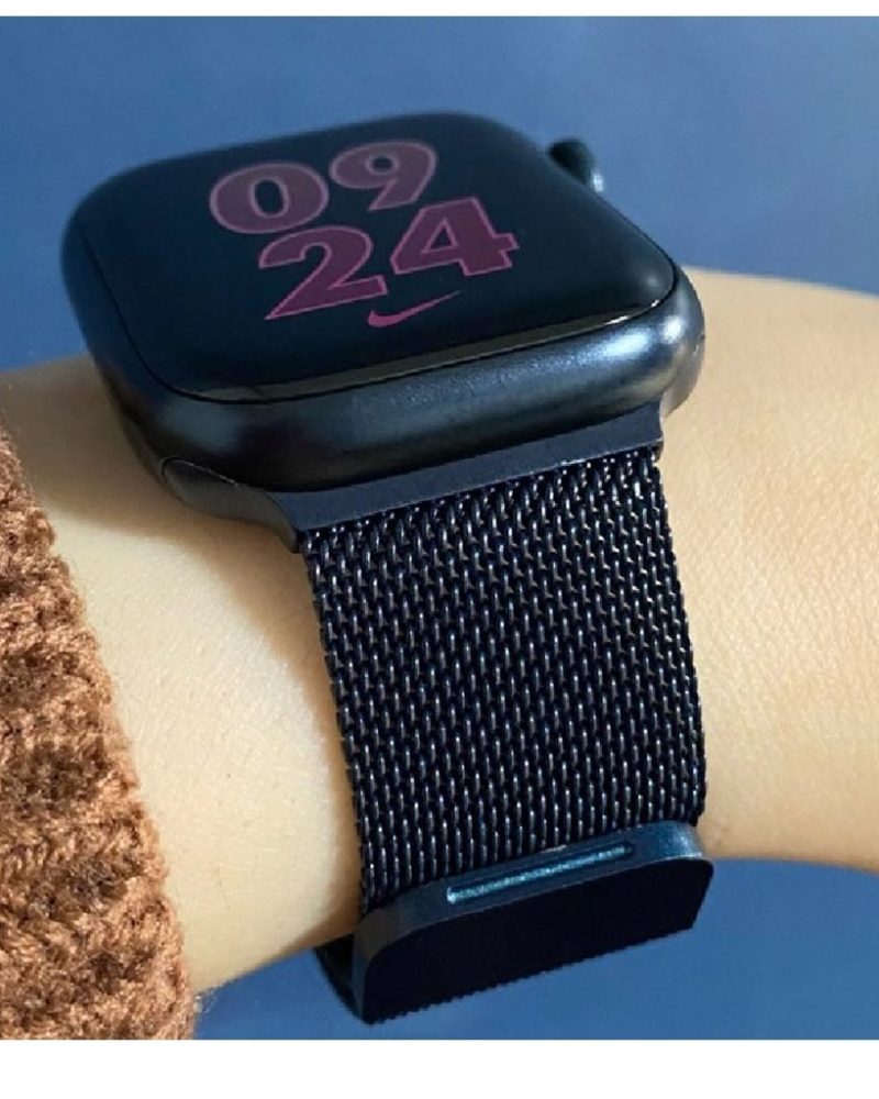 Midnight Milanese Loop For Apple Watch - Image 3