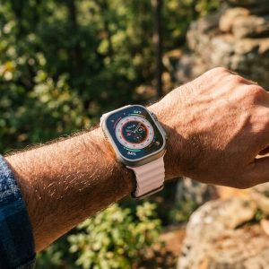 Model wearing Ocean Band for Apple Watch – Pink Sand Apple Watch band