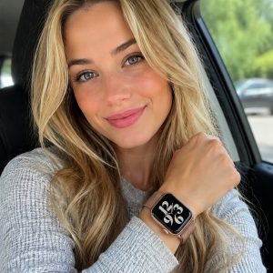 Model wearing Rose Gold Havana Stainless Steel Band for Apple Watch Apple Watch band